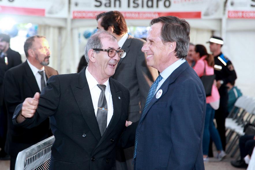 Miembros del consistorio durante la visita