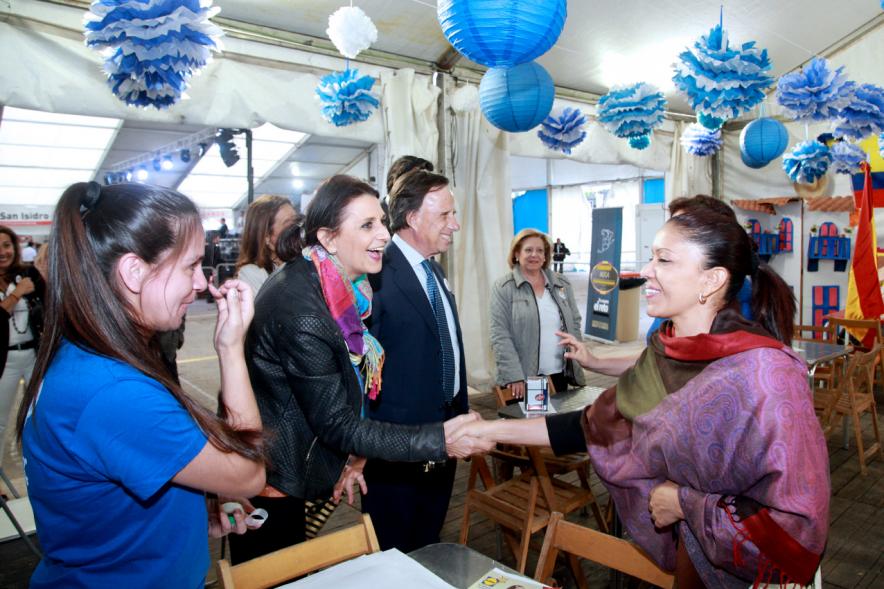 Miembros del consistorio durante la visita