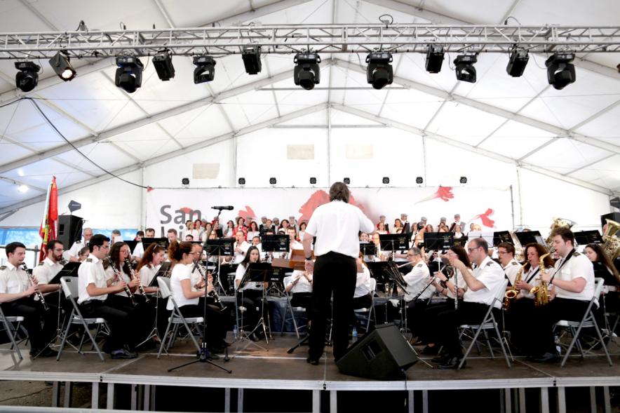 Orquesta durante el evento