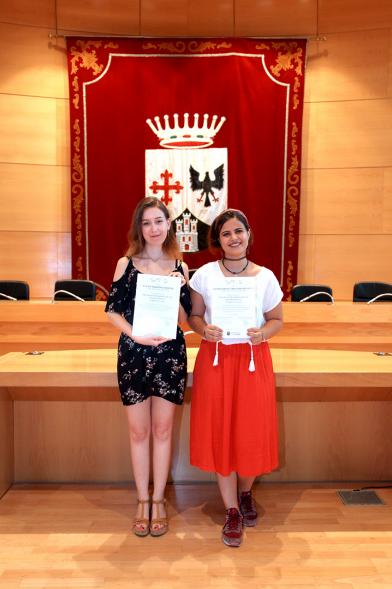 Reconocimiento Alumnas con Mejor Expediente Curso 2016-17 - Posado de las alumnas reconocidas.