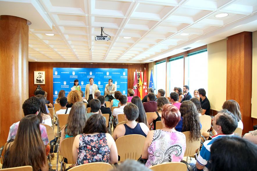 Reconocimiento Alumna ESO Colegio Juan XXIII - Parte posterior del acto.     