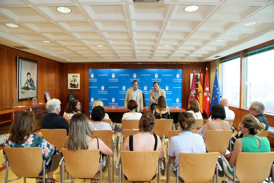 Reconocimiento Alumnas con Mejor Expediente Curso 2016-17 - Parte posterior del acto.