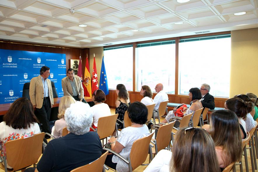 Reconocimiento Alumnas con Mejor Expediente Curso 2016-17 - Parte frontal del acto.