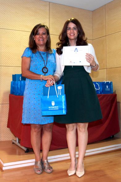 Entrega Reconocimiento Empresas por Igualdad Salarial y Alcobendas Concilia - Imagen de una de las homenajeadas.