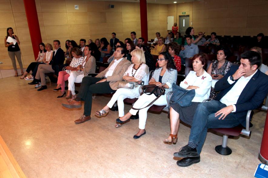 Entrega Reconocimiento Empresas por Igualdad Salarial y Alcobendas Concilia - Imagen del público asistente.