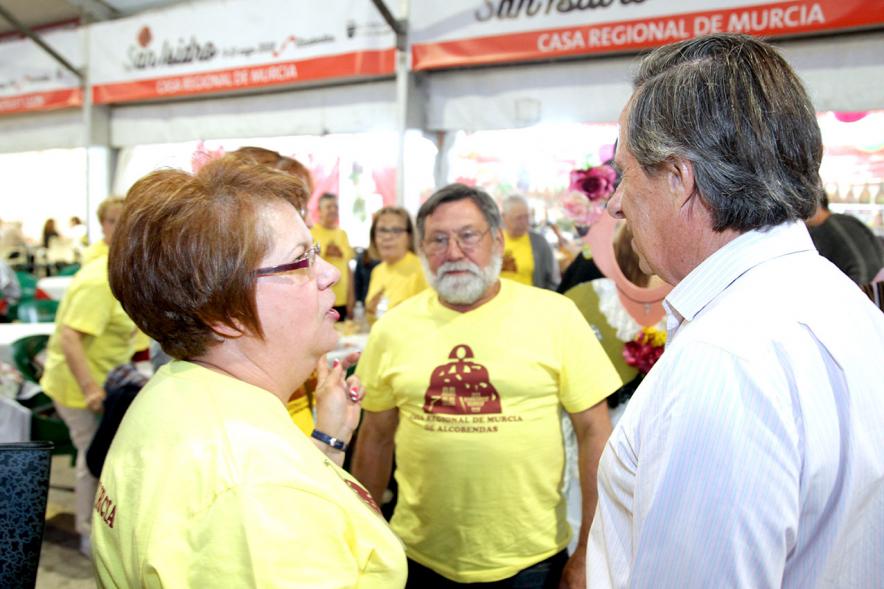 Alcalde García de Vinuesa charla con ciudadanos