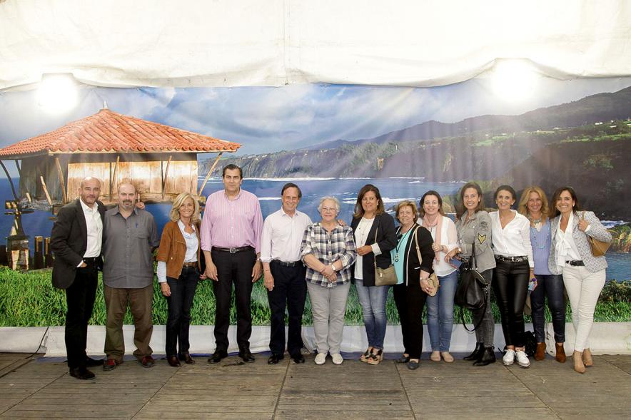 Delegación municipal durante la visita