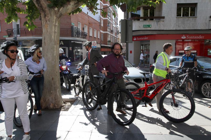 Semana de la Movilidad - Recorrido en Bicicleta - Las autoridades en bicicleta.