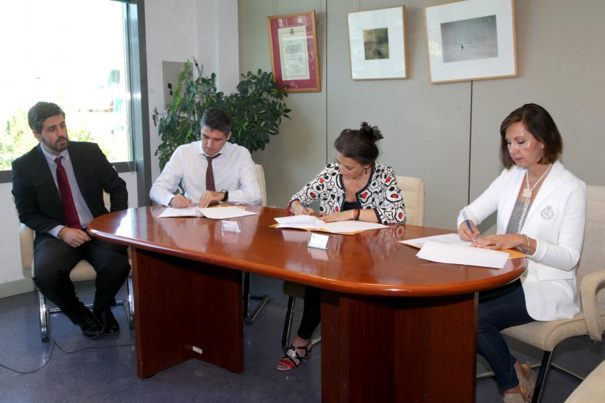 Momento de la firma