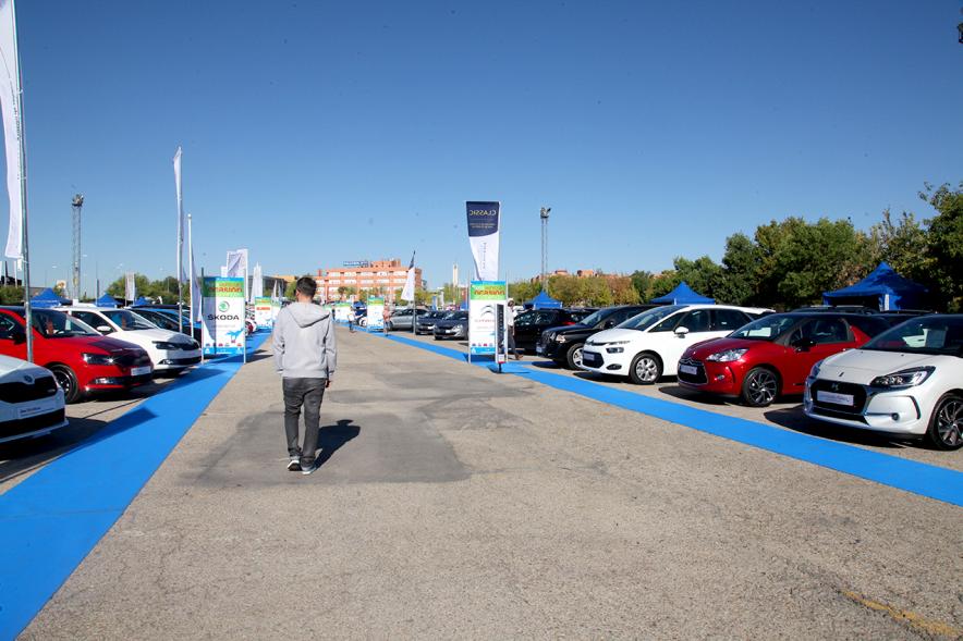 Inauguración de la 8ª Feria de Vehículo de Ocasión -  Vehículos de la feria.