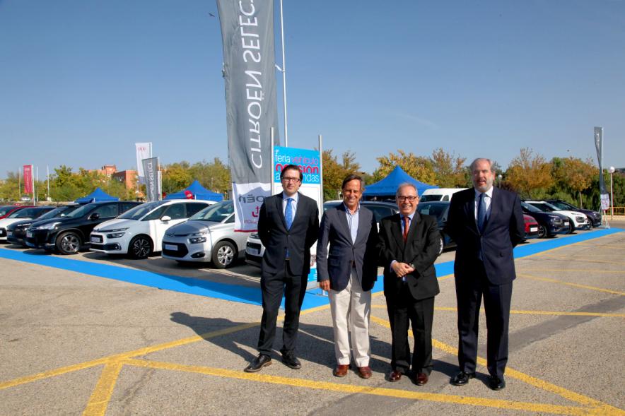 Inauguración Renovauto 2017 - Posado del alcalde y los empresarios.
