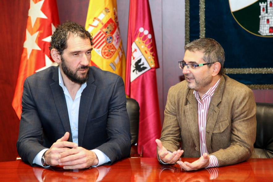 Reunión del Alcalde Rafael Sánchez Acera con Jorge Garbajosa - 2019