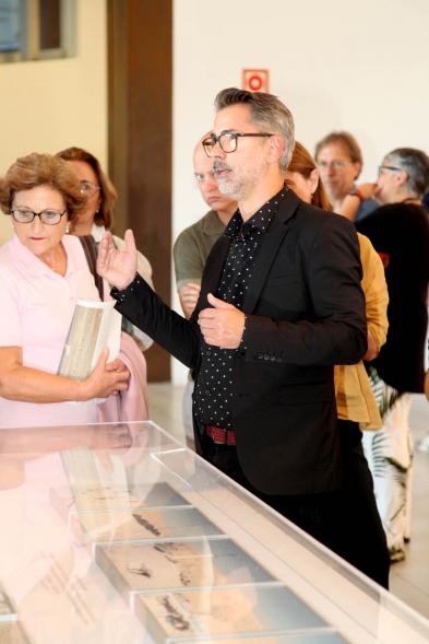 Roger Grasa y visitantes. Inauguración Exposición Roger Grasas - 2019