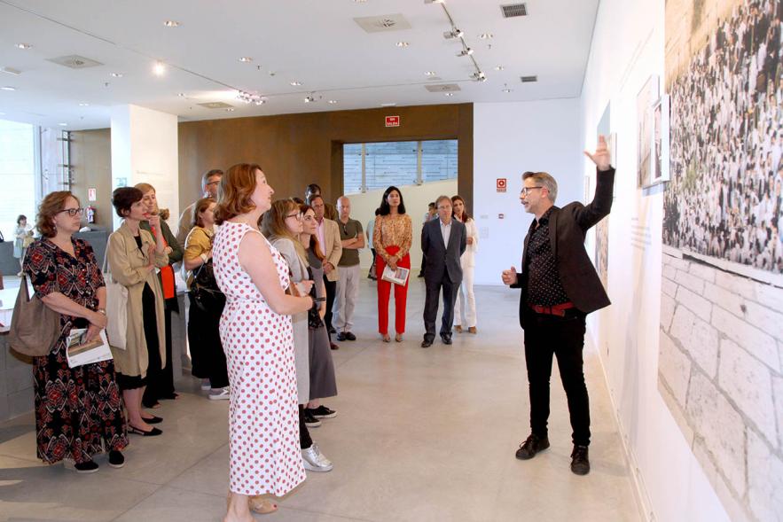 Roger Grasa y visitantes. Inauguración Exposición Roger Grasas - 2019