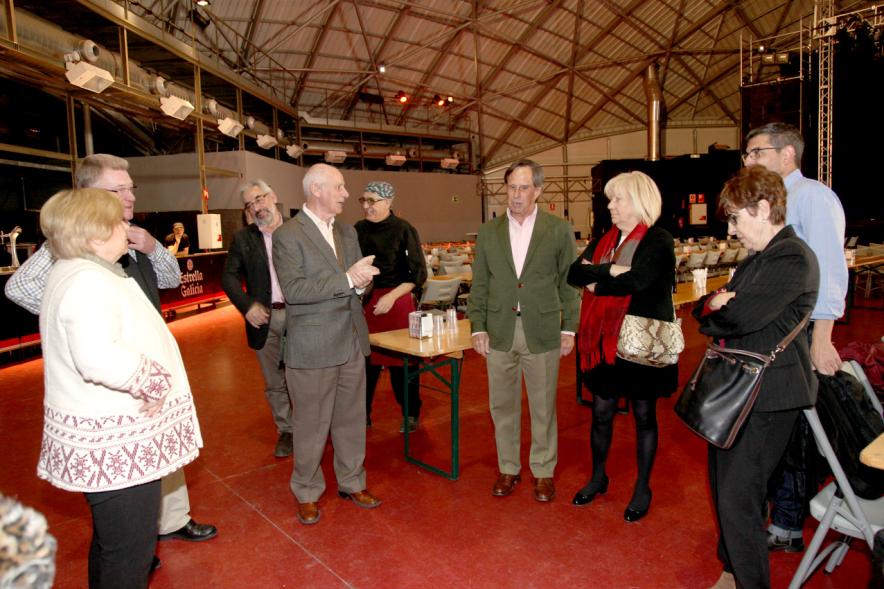 XXIIª Feria del Pulpo y el Mejillón - Imagen del alcalde García de Vinuesa visitando la feria del Pulpo y el Mejillón.