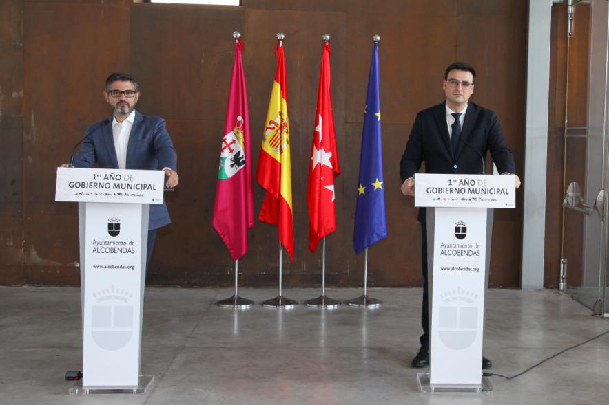 Alcalde Rafael Sanchez, concejal Miguel Angel Arranz. Rueda de Prensa Un Año de Gobierno Municipal 2020