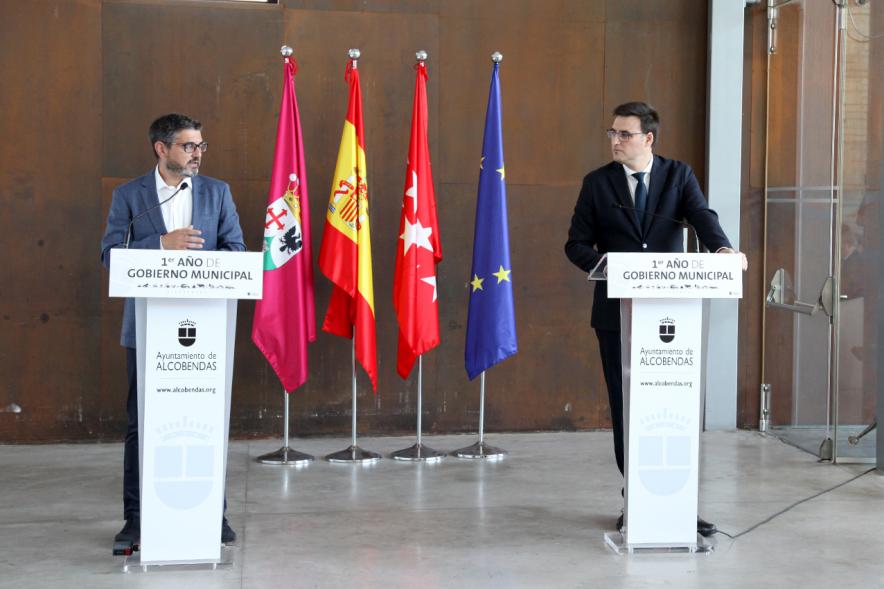 Alcalde Rafael Sanchez, concejal Miguel Angel Arranz. Rueda de Prensa Un Año de Gobierno Municipal - 2020