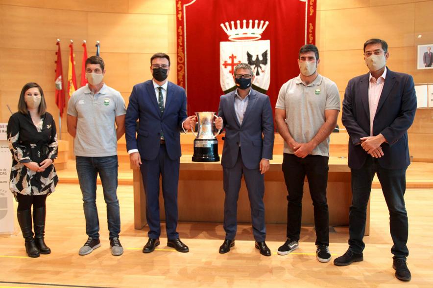 Autoridades y Equipo de Rugby. Recepción Equipo Lexus Alcobendas Rugby Campeón de la Copa del Rey – 2020