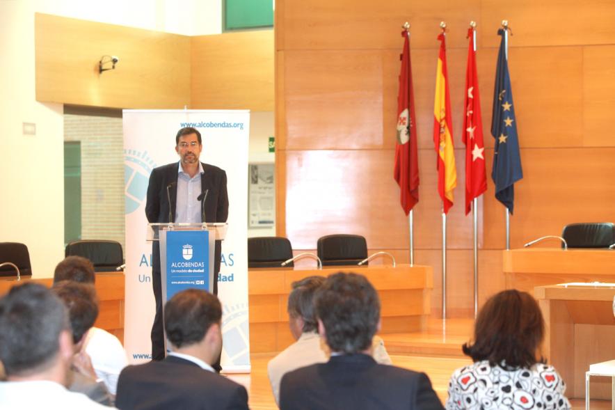 Recepción del Equipo de Rugby Campeón de la Copa del Rey - Imagen presidente del Sanitas Alcobendas Rugby en un momento de su discurso.