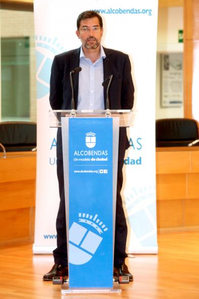 Recepción del Equipo de Rugby Campeón de la Copa del Rey - Imagen presidente del Sanitas Alcobendas Rugby en un momento de su discurso.