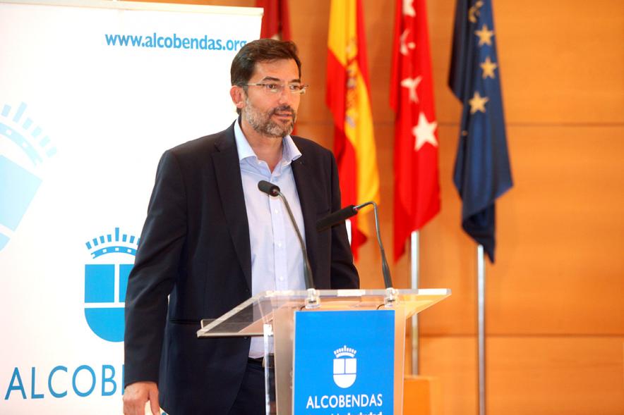 Recepción del Equipo de Rugby Campeón de la Copa del Rey -  Imagen presidente del Sanitas Alcobendas Rugby en un momento de su discurso.