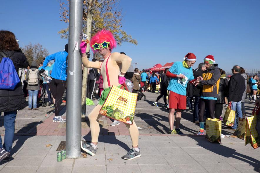 San Silvestre 2016 - Unos participantes disfrazados.
