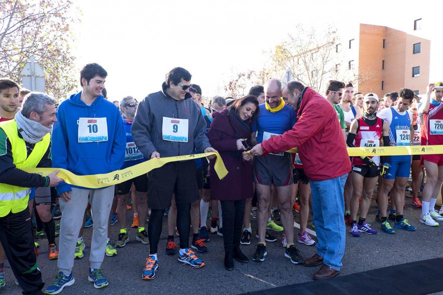 San Silvestre 2016 -  Corte de la cinta.