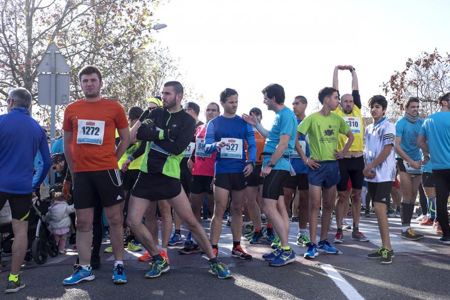 San Silvestre 2016 -  os corredores antes de la salida.