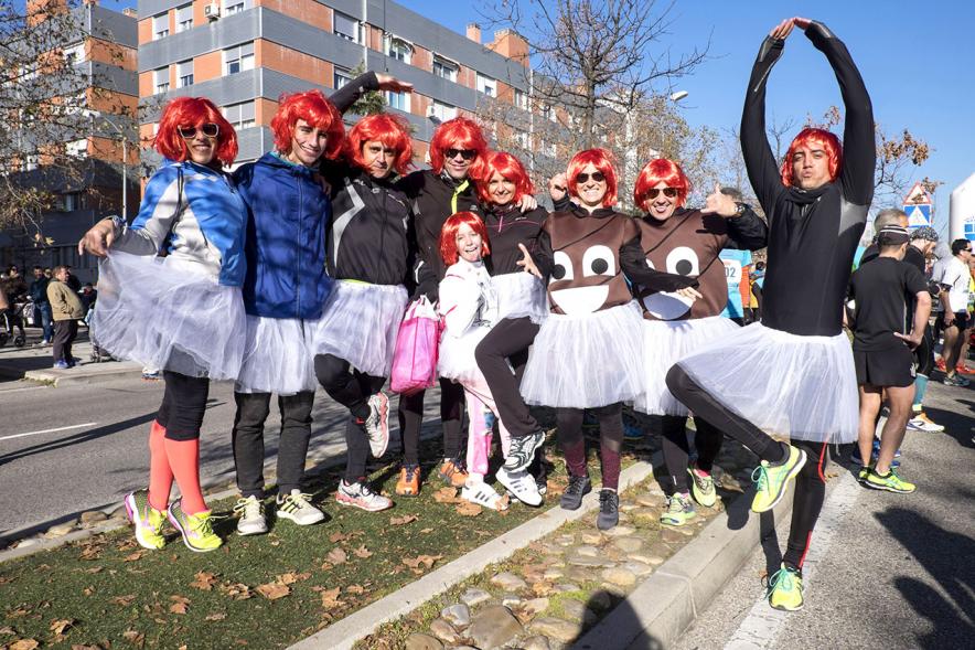 San Silvestre 2016 -  Unos participantes disfrazados.