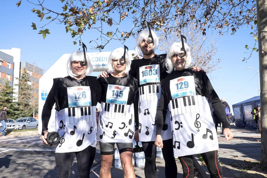San Silvestre 2016 - Unos participantes disfrazados.  