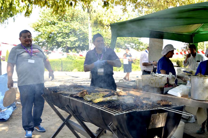 Festival Gastronómico y Cultural - Sabor a Colombia - Imagen de personas preparando comida típica colombiana.