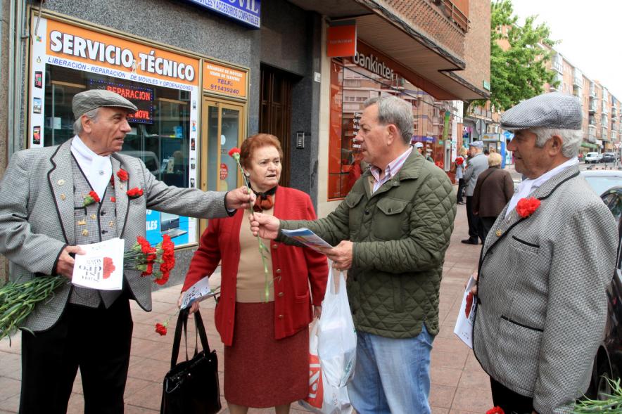 Reparto de Claveles y Revista de San Isidro 2016 - 118997
