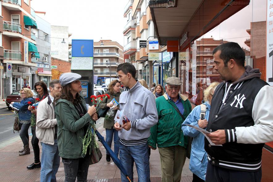 Reparto de Claveles y Revista de San Isidro 2016 - 119000
