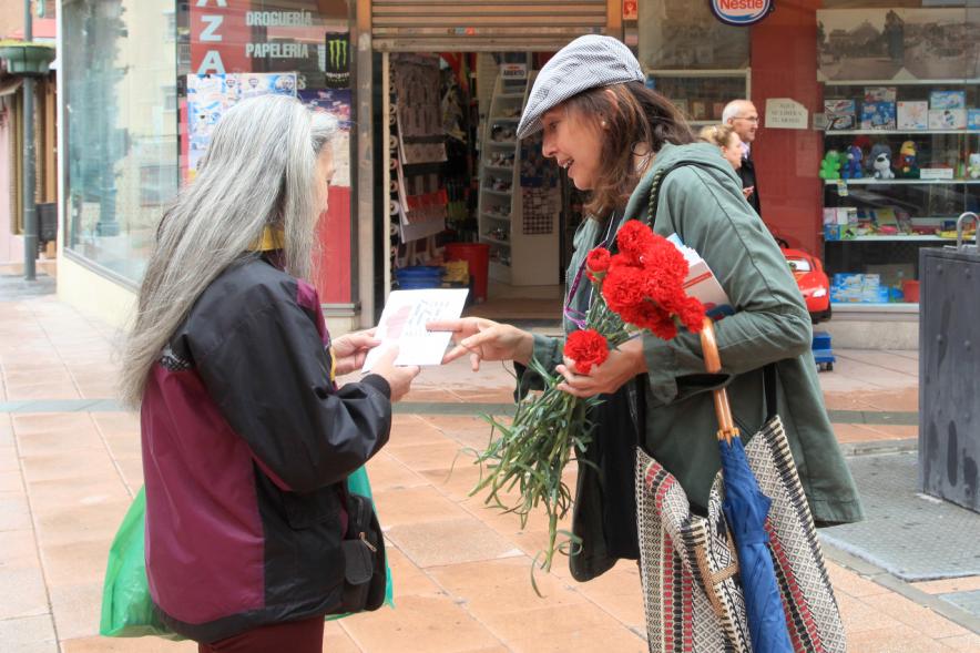 Reparto de Claveles y Revista de San Isidro 2016 - 119007