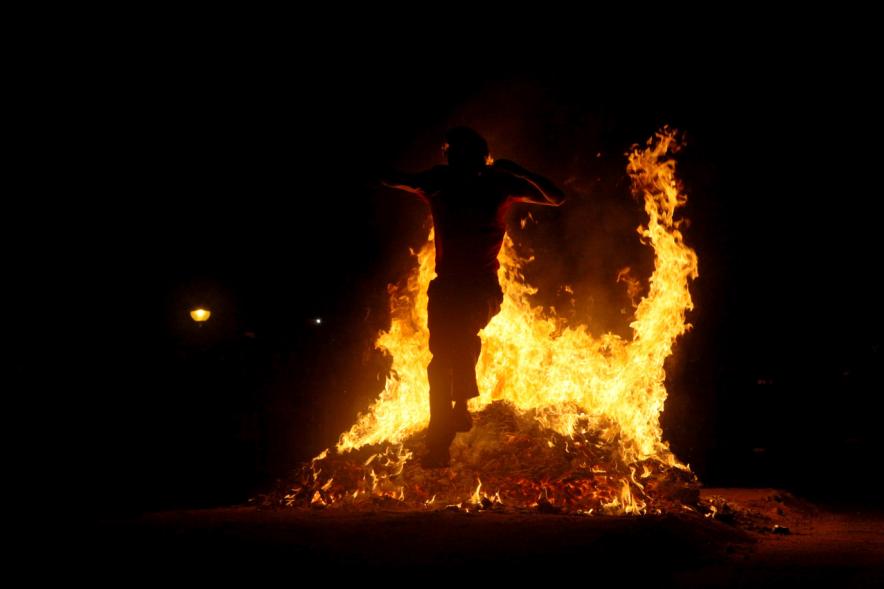 Noche de San Juan 2016 - Imagen de la hoguera de San Juan.