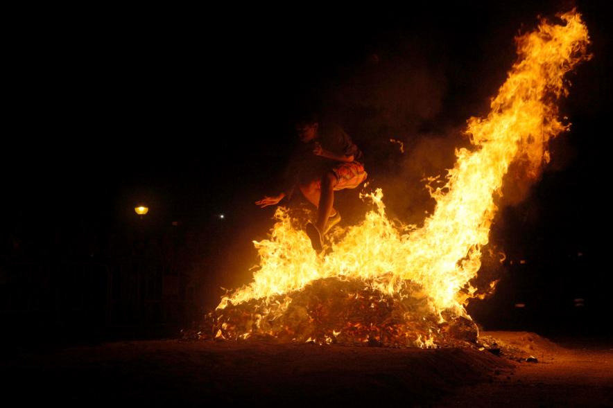 Noche de San Juan 2016 - Imagen de la hoguera de San Juan.
