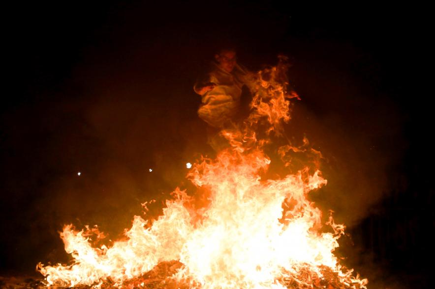 Noche de San Juan 2018 - Actividades y Hoguera de San Juan - Imagen de la llamas de la hoguera.