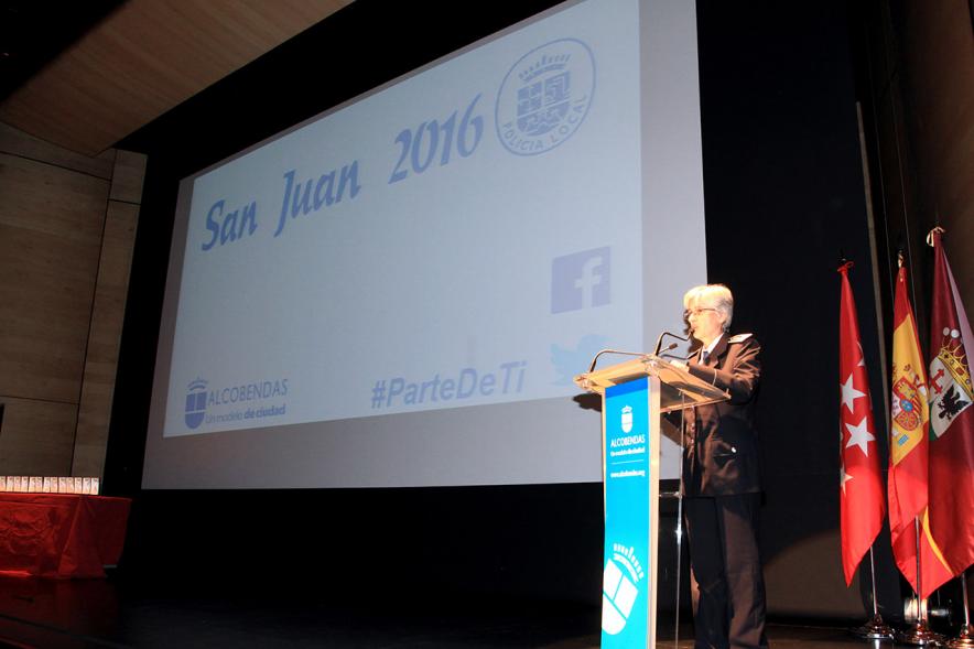 Festividad de San Juan de la Policía Local - Imagen de una persona dando un discurso.