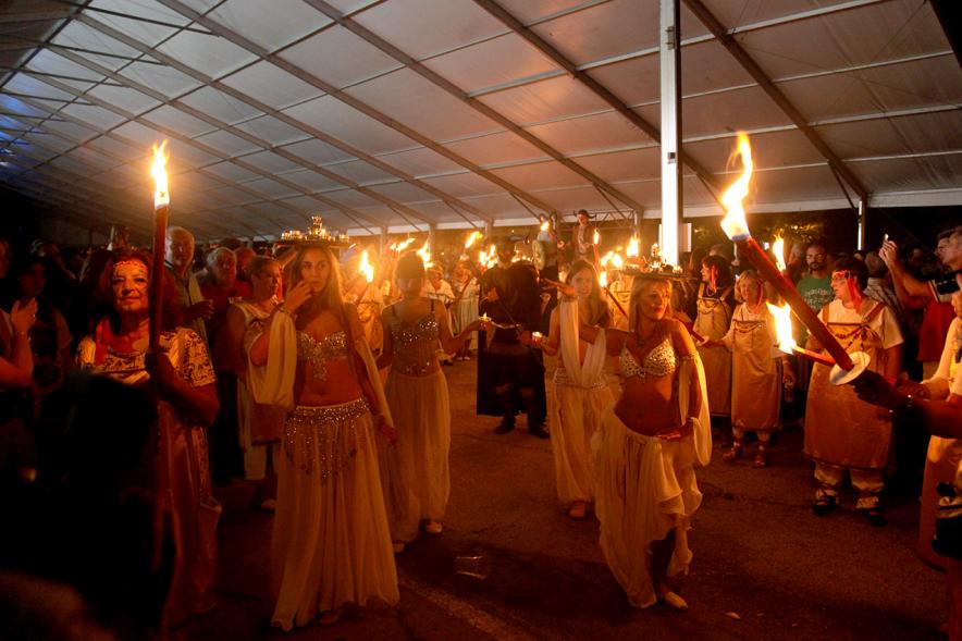 Noche de San Juan 2016 - Imagen del público asistente.