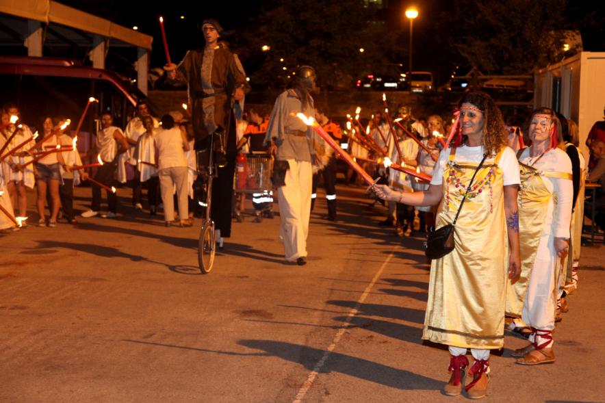 Noche de San Juan 2016 - Participantes en el desfile.