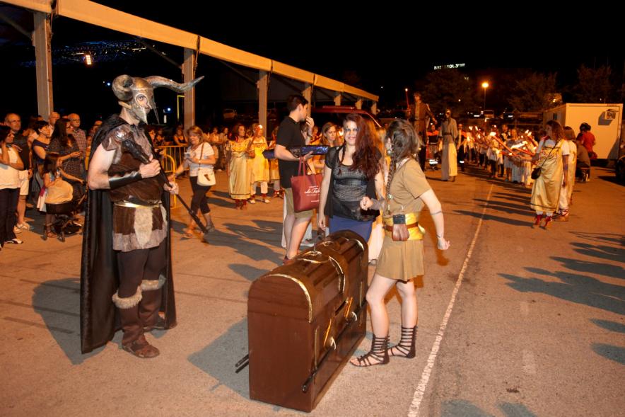 Noche de San Juan 2016 - Participantes en el desfile.