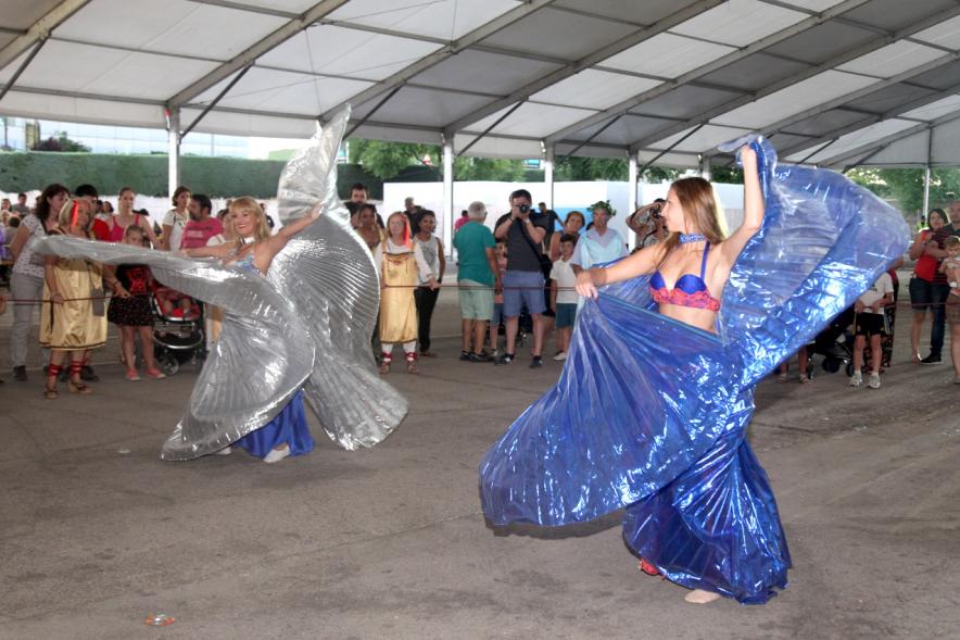 Noche de San Juan 2016 - Participantes en el desfile.