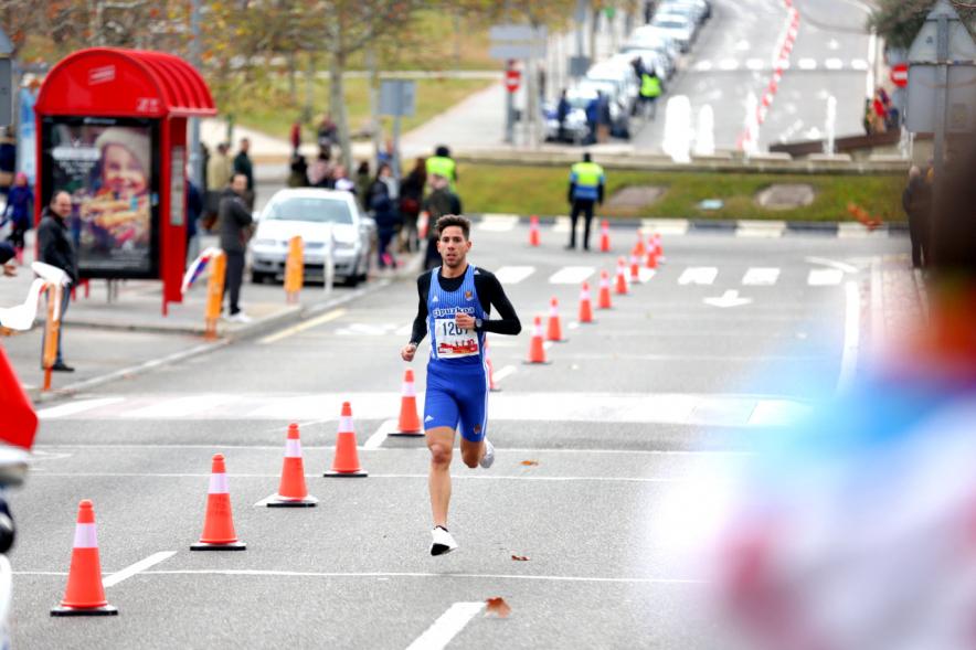 San Silvestre 2017 - Imagen de un corredor durante la carrera.