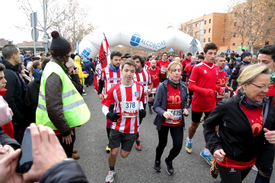 San Silvestre 2017 -  Imagen de corredores disfrazados a la salida de la carrera.