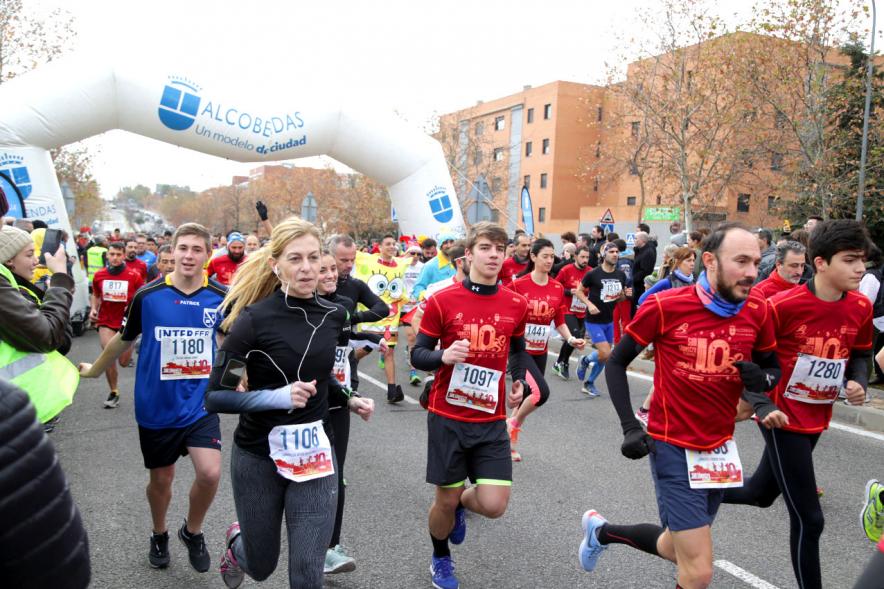 San Silvestre 2017 - Imagen de corredores a la salida de la carrera.
