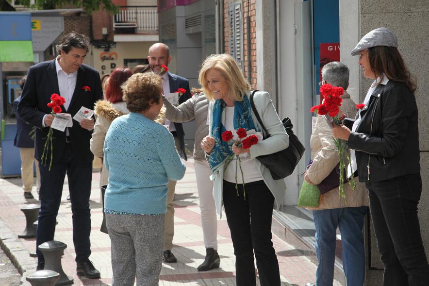 Delegación municipal durante la visita