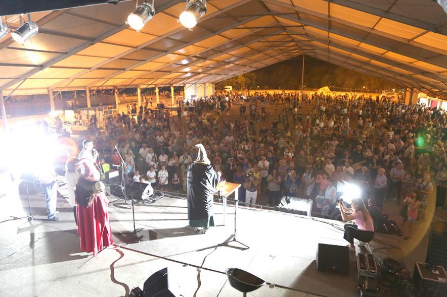 Participantes y asistentes a la Noche de San Juan 2019