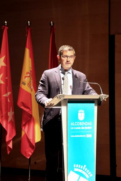 Alcalde Sánchez Acera durante discurso