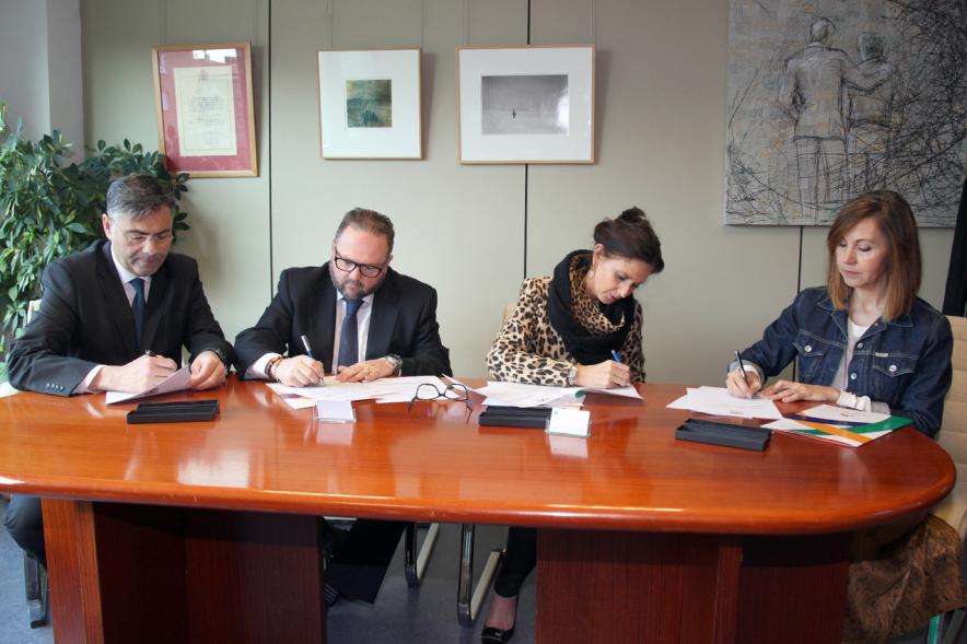 Momento de la firma