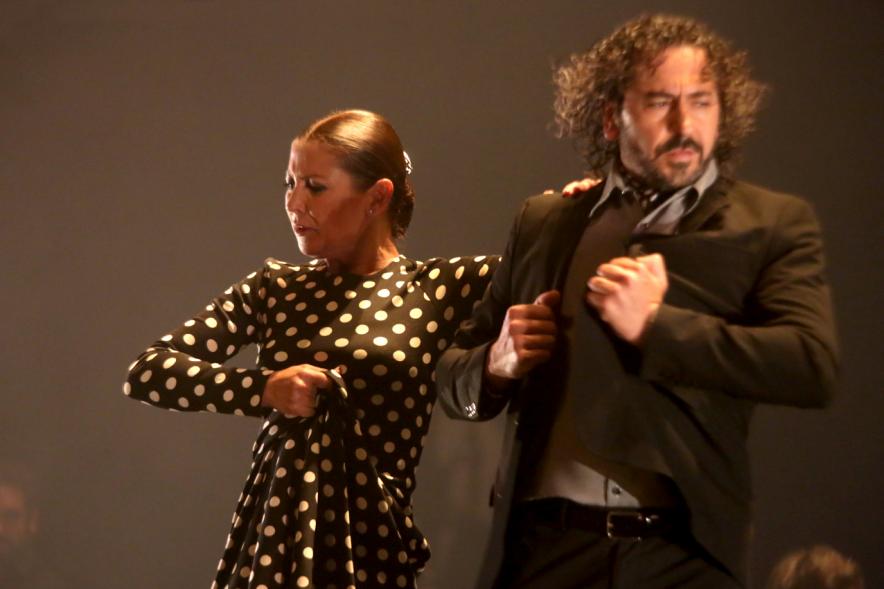 Actuación de Sara Baras - Sara Baras con un bailador.